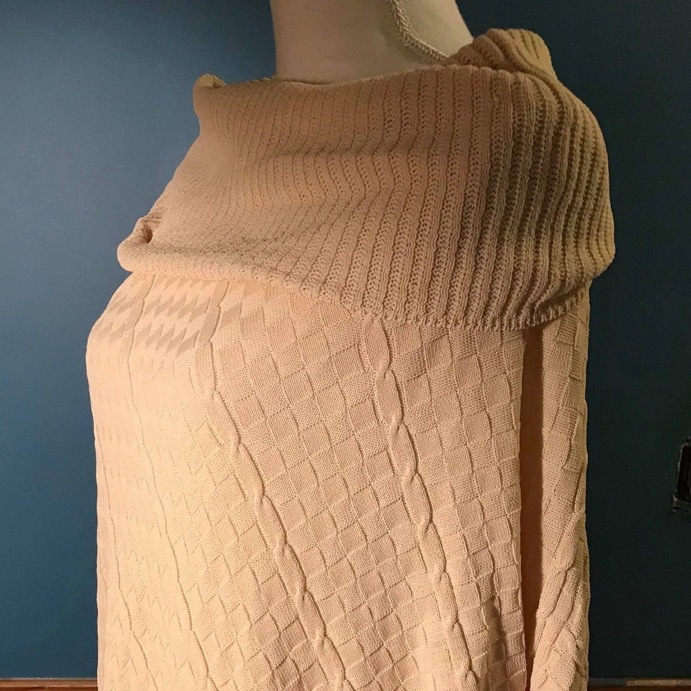 Vintage Cream Cowl Neck Shawl - Picture 3 of 7